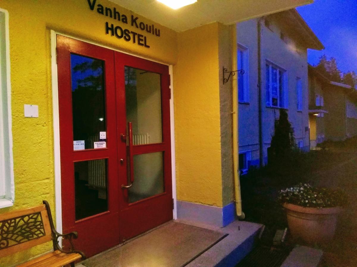 Monola Hostel Vanha Koulu מראה חיצוני תמונה