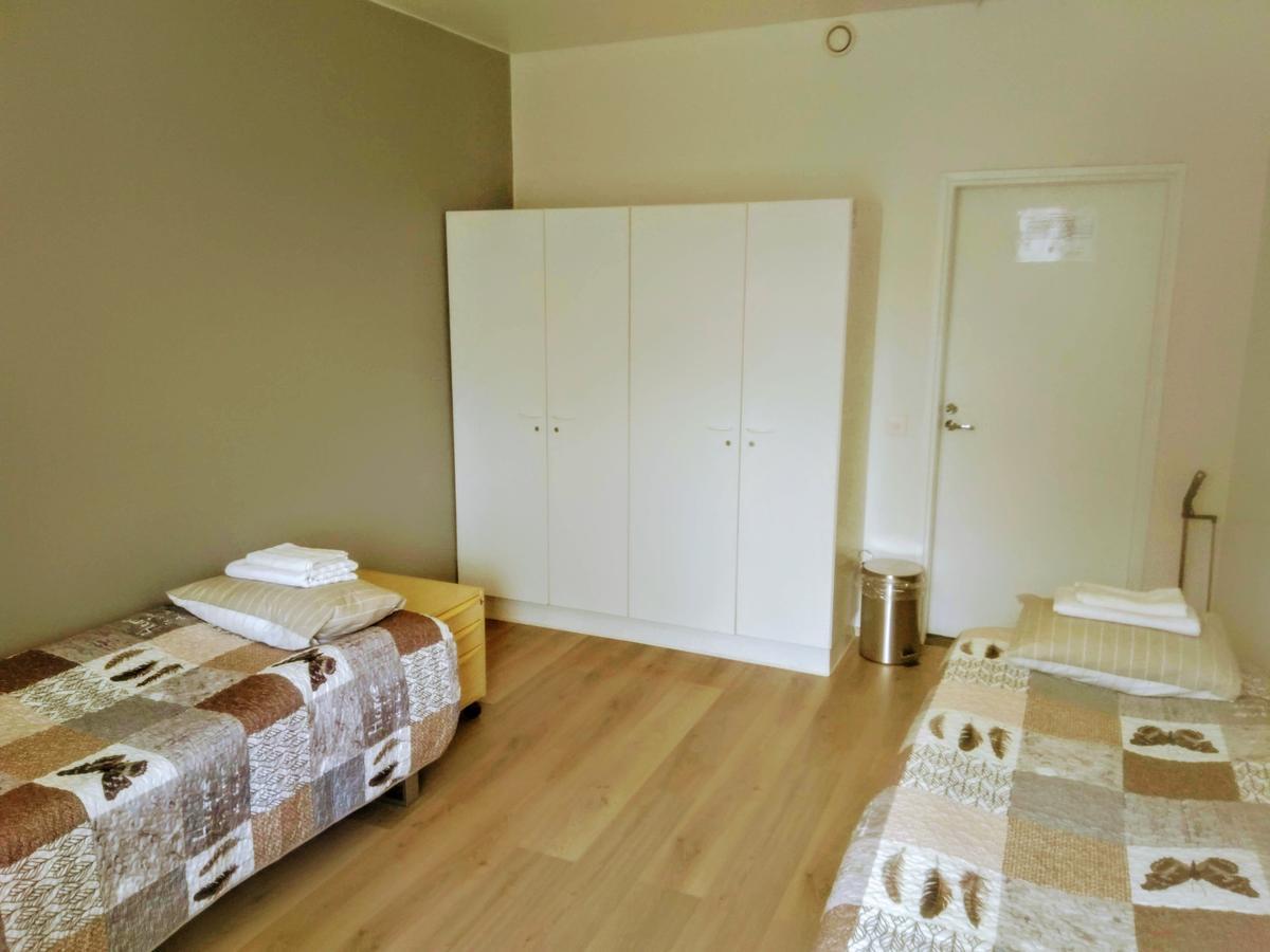 Monola Hostel Vanha Koulu מראה חיצוני תמונה